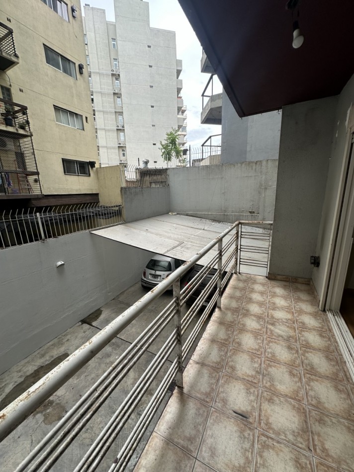 Mono ambiente primer piso contrafrente